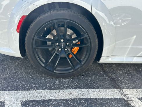 Used 2022 Dodge Charger SRT Hellcat w/ Harman/Kardon Audio Group image 17