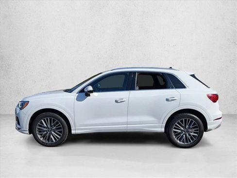 Used 2022 Audi Q3 2.0T Premium w/ Convenience Package image 9