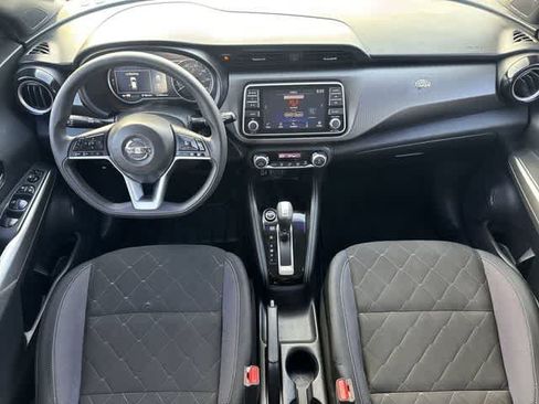 Used 2019 Nissan Kicks SV FWD image 14