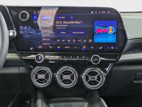 New 2025 Chevrolet Blazer EV LT image 11