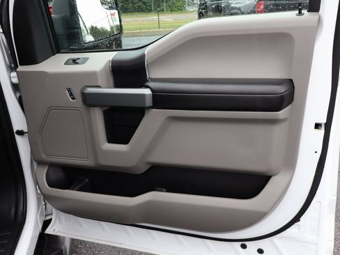 Used 2018 Ford F150 XLT w/ Trailer Tow Package image 30