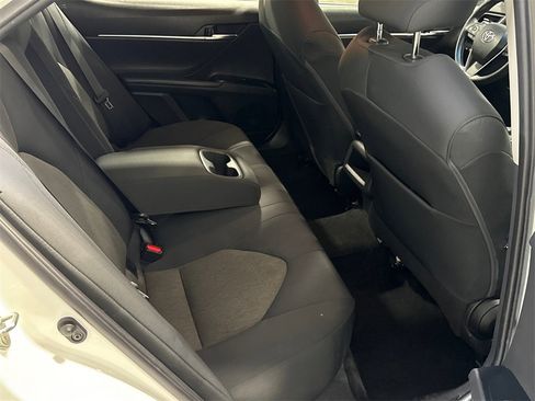 Used 2020 Toyota Camry LE image 13