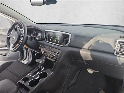 Used 2022 Kia Sportage LX w/ LX FWD Value Edition Package image 16