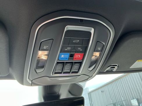 New 2026 Jeep Grand Wagoneer 4WD image 25