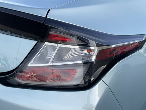 Used 2018 Chevrolet Volt LT image 12