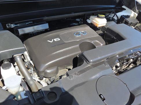 Used 2018 INFINITI QX60 Luxe w/ Deluxe Technology Package image 24