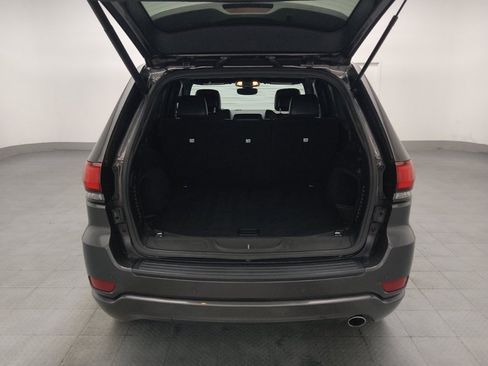 Used 2019 Jeep Grand Cherokee Altitude AWD/4WD image 29