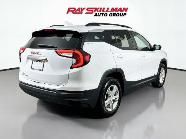 Used 2023 GMC Terrain SLE w/ Driver Convenience Package FWD image 7