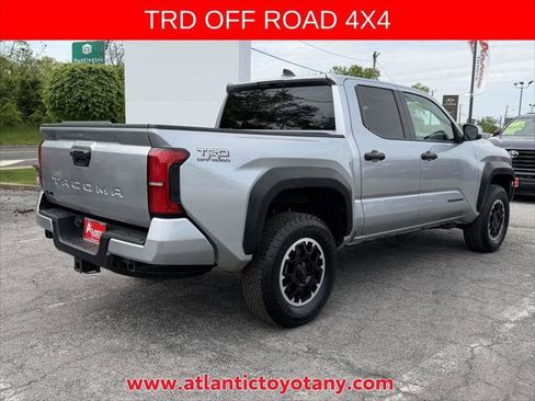 Certified 2024 Toyota Tacoma TRD Off-Road AWD/4WD image 8