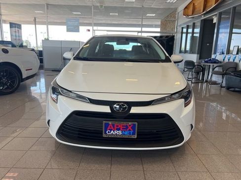 Used 2023 Toyota Corolla LE FWD image 15
