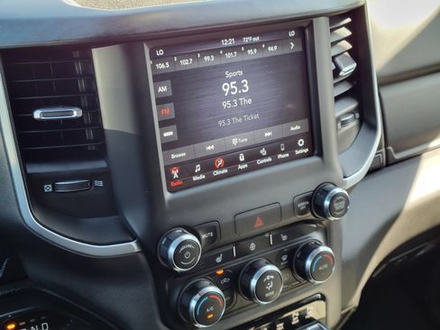 Used 2021 RAM 1500 Big Horn AWD/4WD image 19
