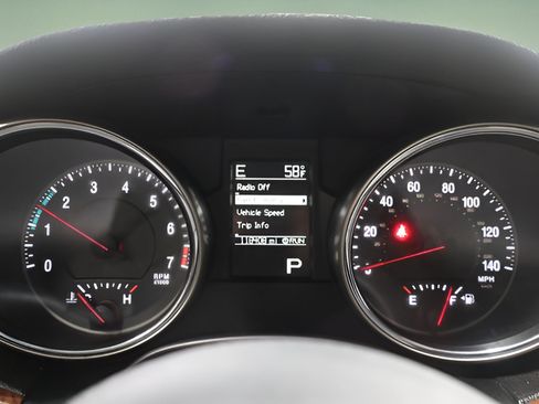 Used 2012 Jeep Grand Cherokee Limited w/ Mopar Chrome Edition Group AWD/4WD image 20