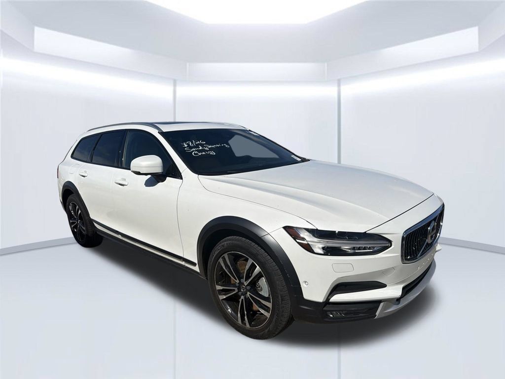 Used 2018 Volvo V90 T5 Cross Country w/ Convenience Package AWD/4WD image 5