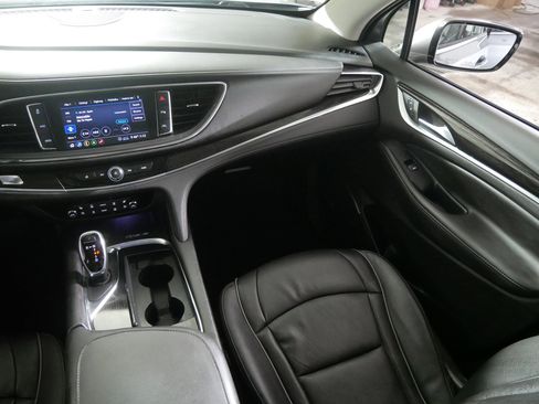 Used 2021 Buick Enclave Avenir w/ Avenir Technology Package image 11