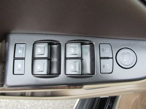 Used 2016 Chevrolet Tahoe LT image 15