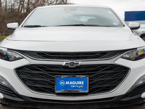 Used 2025 Chevrolet Malibu LT w/ Sport Edition image 3