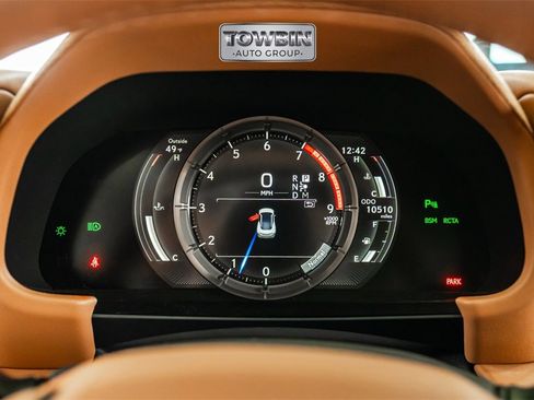 Used 2022 Lexus LC 500 Coupe w/ Performance Package image 16