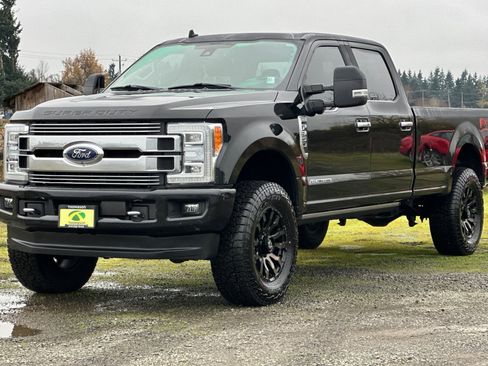 Used 2019 Ford F350 Limited image 8