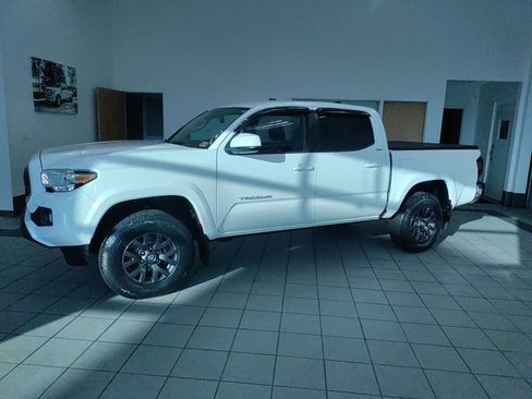 Used 2021 Toyota Tacoma SR5 image 5