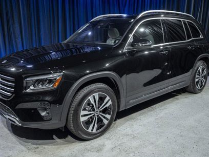 New 2025 Mercedes-Benz GLB 250