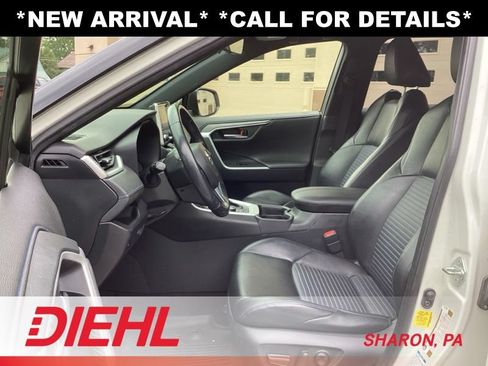 Used 2020 Toyota RAV4 XSE w/ Carpet Mat Package AWD/4WD image 9