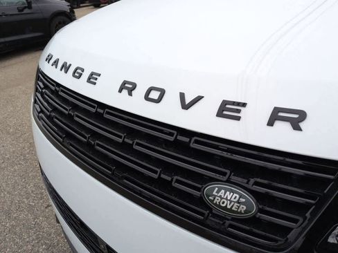 New 2026 Land Rover Range Rover Sport Dynamic SE image 12