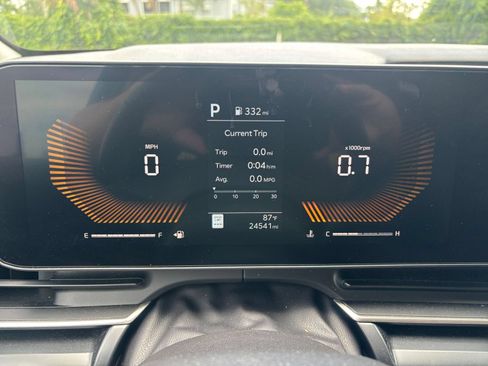 Used 2026 Kia Carnival FWD image 43