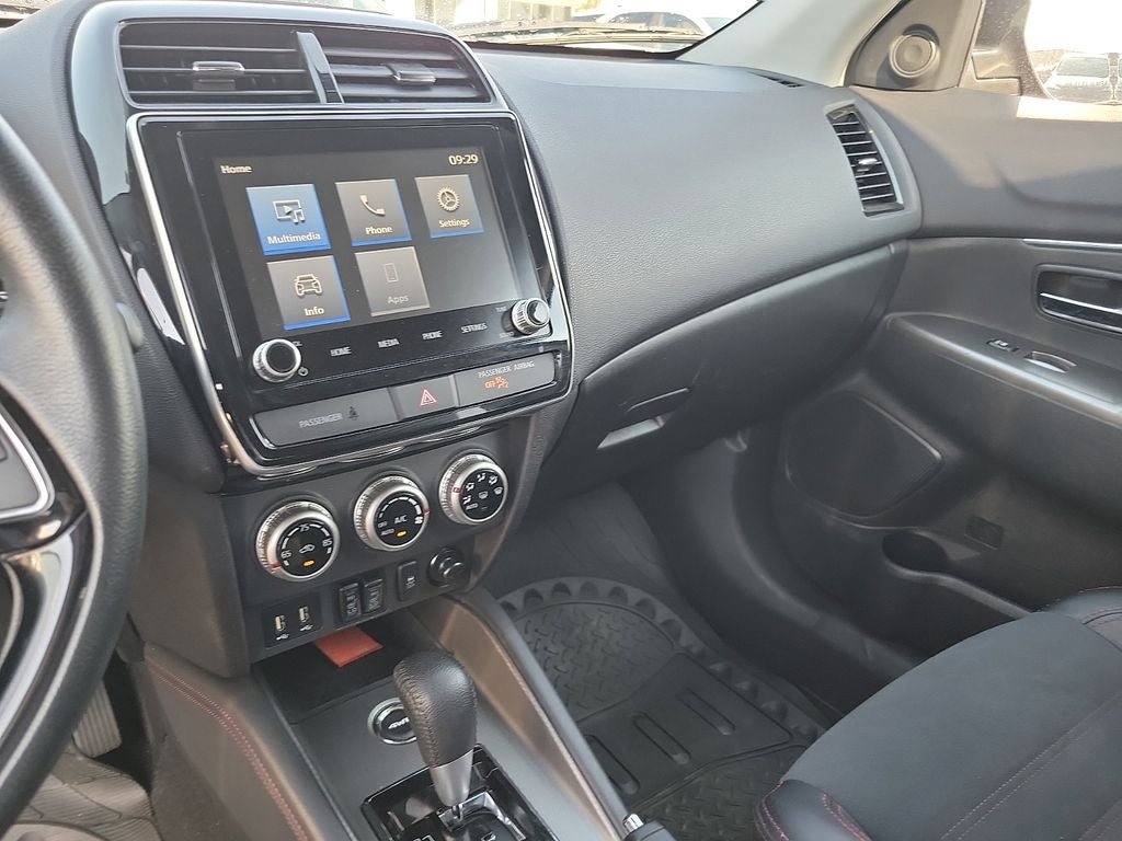 Used 2024 Mitsubishi Outlander Sport SE AWD/4WD image 20