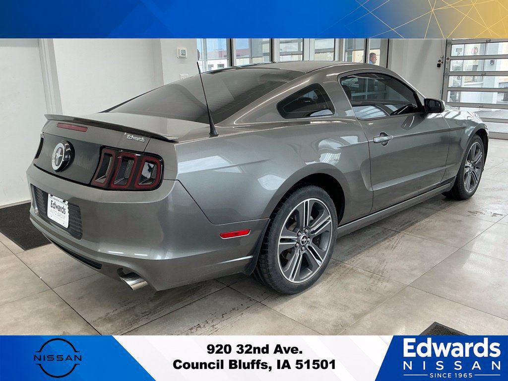 Used 2013 Ford Mustang Coupe w/ V6 Performance Pkg RWD image 6