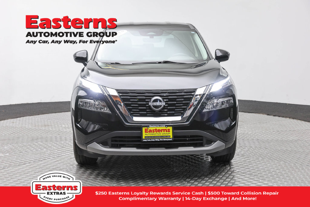 Used 2023 Nissan Rogue SV AWD/4WD image 3