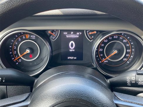 Used 2021 Jeep Wrangler Unlimited Sport image 26