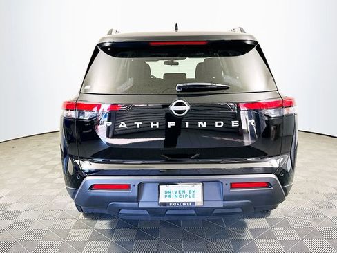 Used 2025 Nissan Pathfinder SV image 7