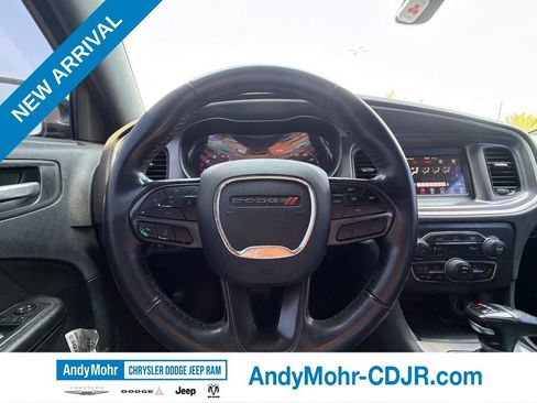 Used 2020 Dodge Charger SXT w/ Blacktop Package RWD image 11