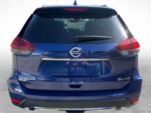 Used 2018 Nissan Rogue SL AWD/4WD image 4
