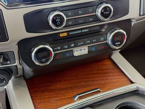 Used 2022 Ford F350 King Ranch image 38