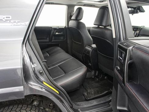 Used 2022 Toyota 4Runner TRD Off-Road Premium AWD/4WD image 23