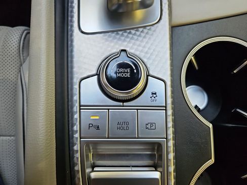 Used 2023 Genesis G70 2.0T w/ Sport Prestige Package image 22