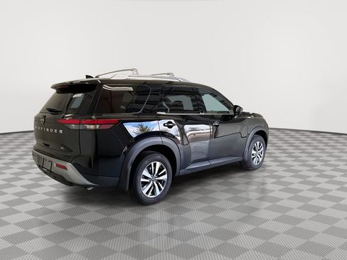 Certified 2024 Nissan Pathfinder SL image 12