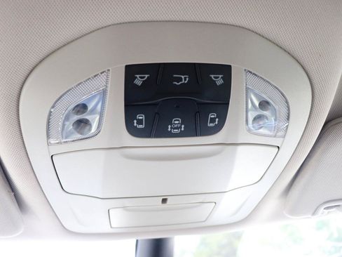 Used 2024 Chrysler Pacifica Touring-L FWD image 52
