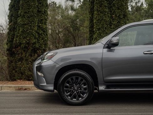 Used 2023 Lexus GX 460 Premium image 15