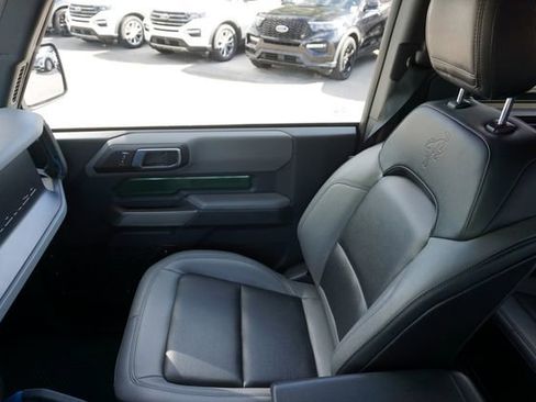 Certified 2023 Ford Bronco Black Diamond AWD/4WD image 37