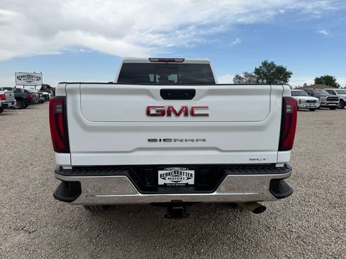 Used 2024 GMC Sierra 2500 SLT w/ SLT Convenience Package AWD/4WD image 9