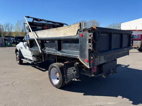 Used 2018 RAM 5500 Tradesman w/ Power & Remote Entry Group AWD/4WD image 4