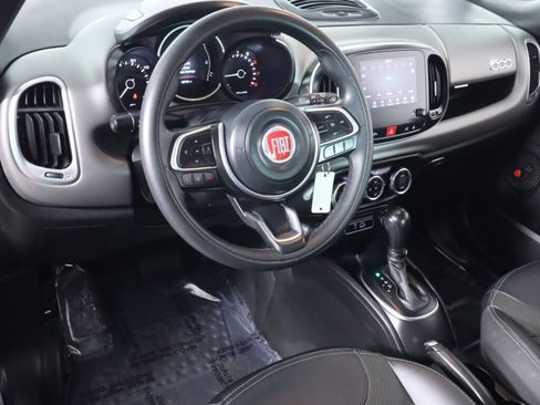 Used 2018 FIAT 500L Lounge image 9