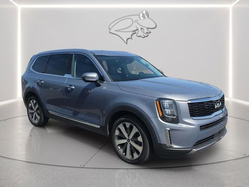 Used 2022 Kia Telluride EX w/ EX Premium Package AWD/4WD image 7