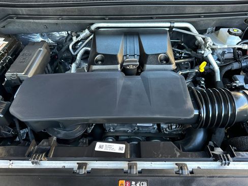 Used 2024 GMC Canyon Elevation image 23