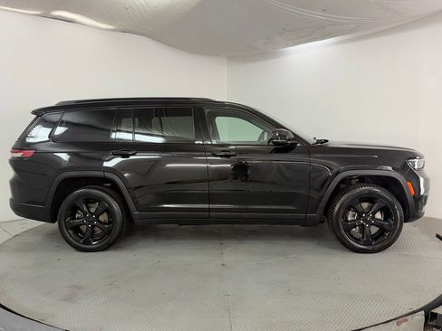 Used 2023 Jeep Grand Cherokee L Laredo AWD/4WD image 5