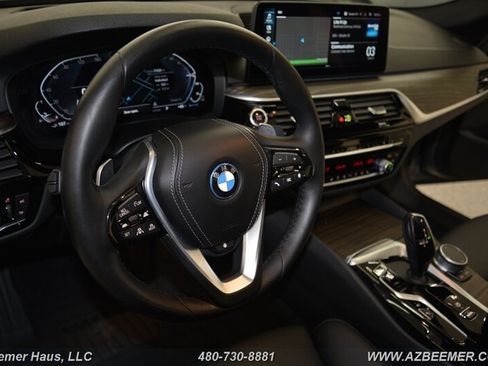 Used 2022 BMW 530e w/ Premium Package RWD image 35
