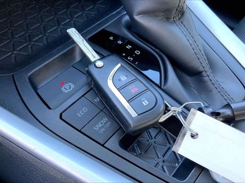 Used 2024 Toyota RAV4 LE image 14