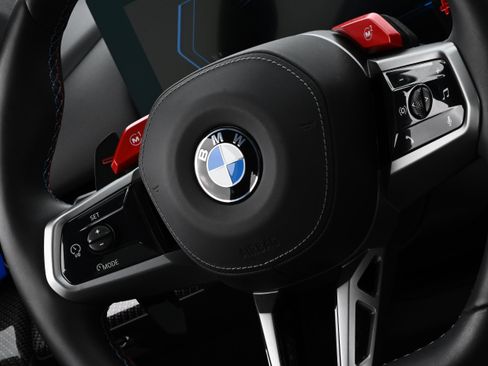 Used 2025 BMW M5 w/ Executive Package image 27